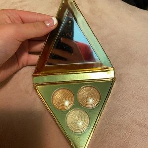 Laura Geller highlighter